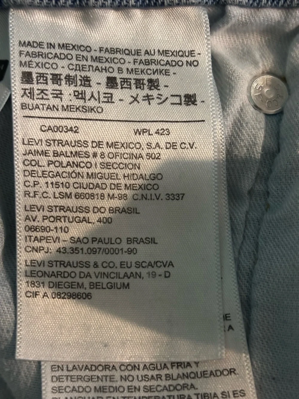 Levis preowned from
